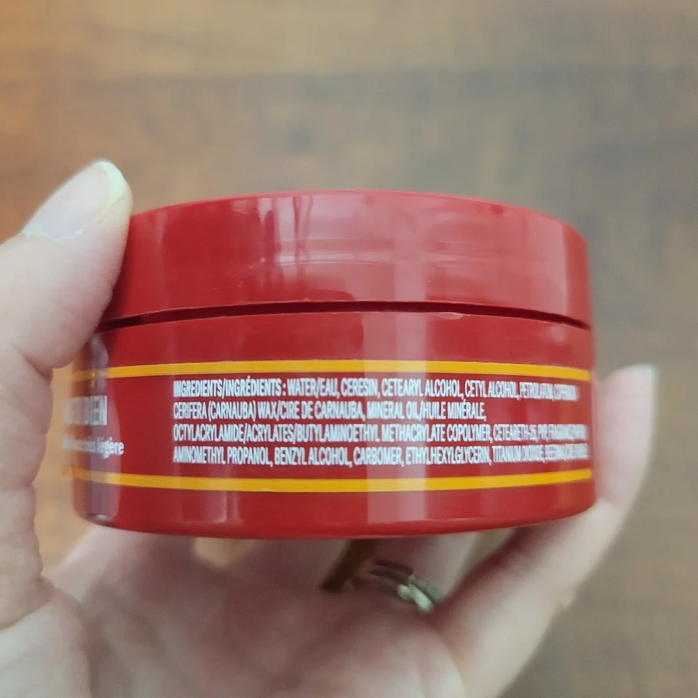 Old Spice Stay In Place Putty 2.22 Oz Nwt